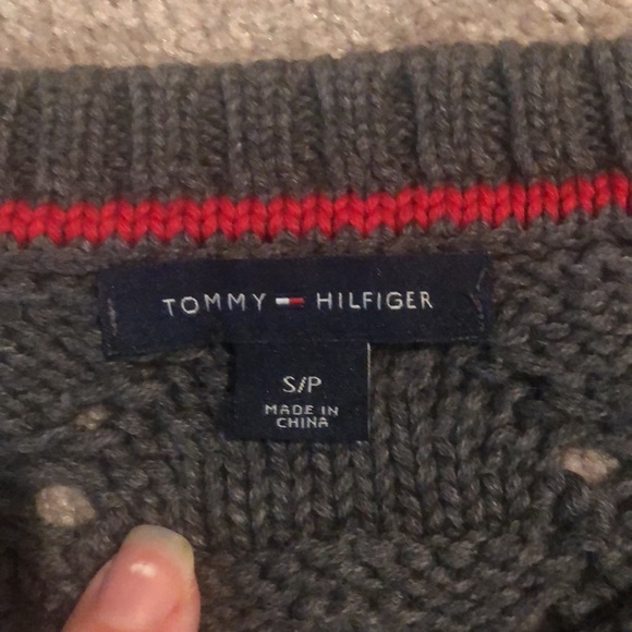 Women’s small Tommy Hilfiger sweater - Picture 2 of 4